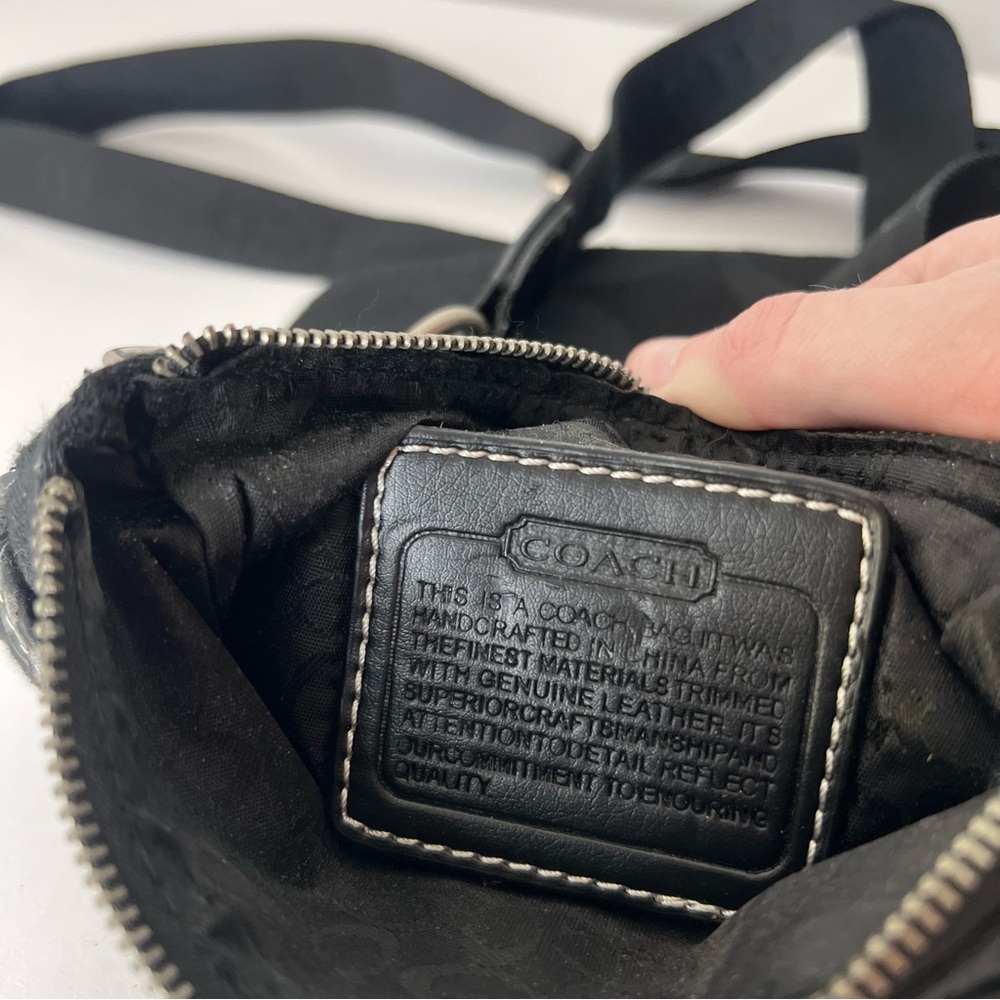 Coach Crossbody Canvas Messenger Shoulder Bag Purse With Logo Monogram Embossed - Picture 8 of 11